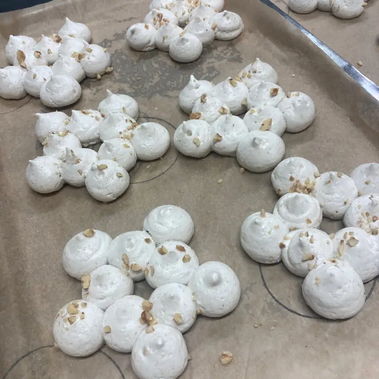 creation thumb for Walnut meringue 😄
