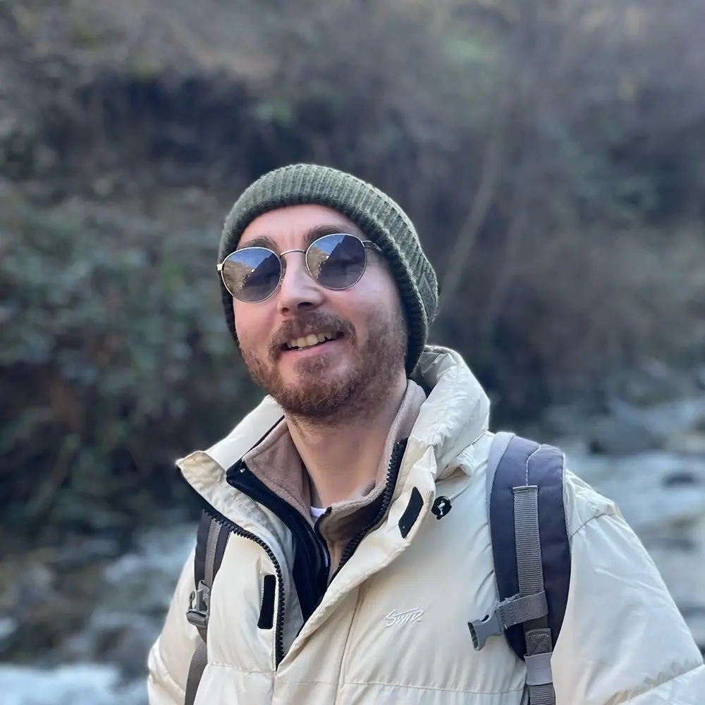 Deniz Üstün