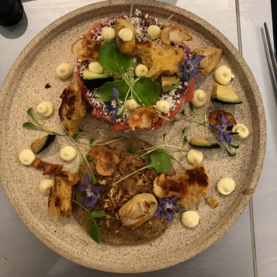 creation thumb for Beeftartar, jerusalem artichokes, artichokes, Avocado