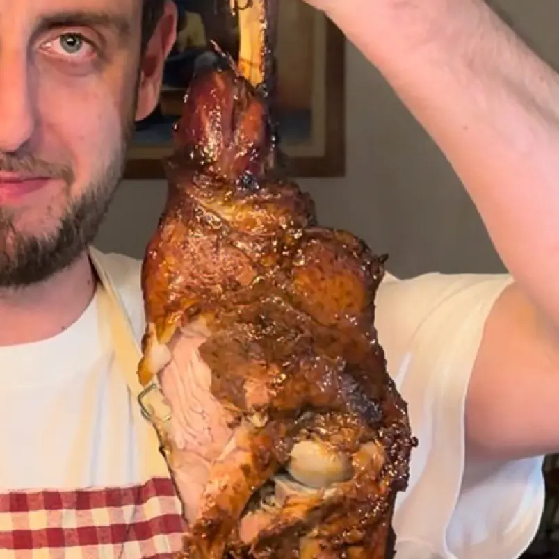 creation thumb for 🥩 Slow-Cooked Lamb Leg with Honey & Spices (9h Cooking)