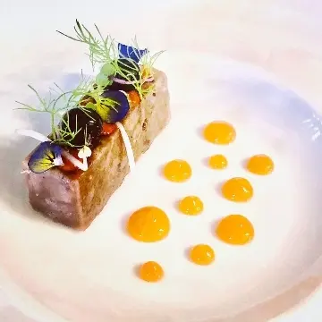 creation thumb for Terrina di coda di chianina sl whiskey con amarene, crema di peperoni e gel di arance