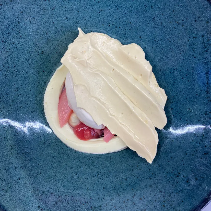 creation thumb for Rhubarb pavlova