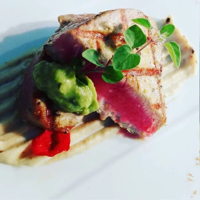 creation thumb for Fire grilled tuna,avocado peas pure, pinkpeppercorn daikon puree