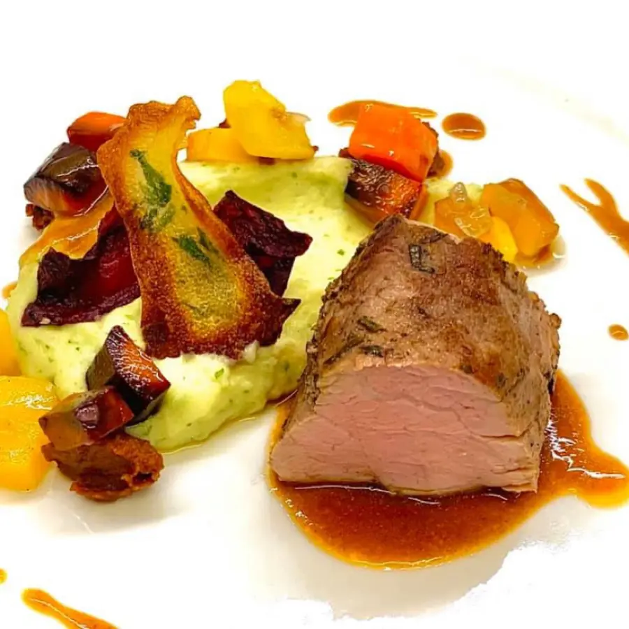 creation thumb for Bayrisches Kalbsfilet / Ingwer-Mören / Rucola-Kartoffel-Püree