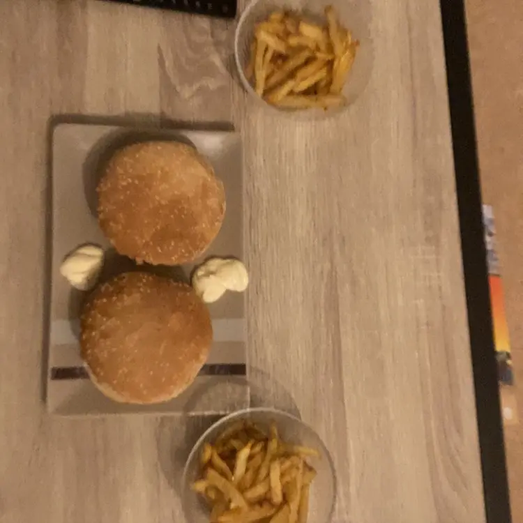 creation thumb for BURGER house