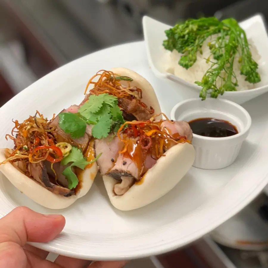 creation thumb for Sous vide ribeye steamed buns