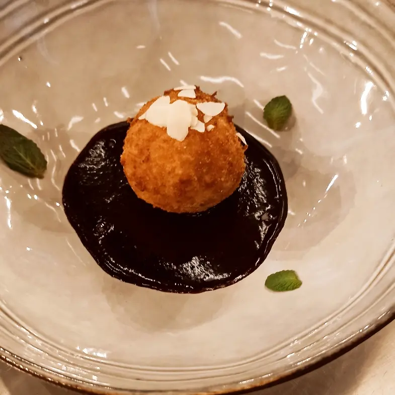 creation thumb for Sweet arancini on fruit coulis