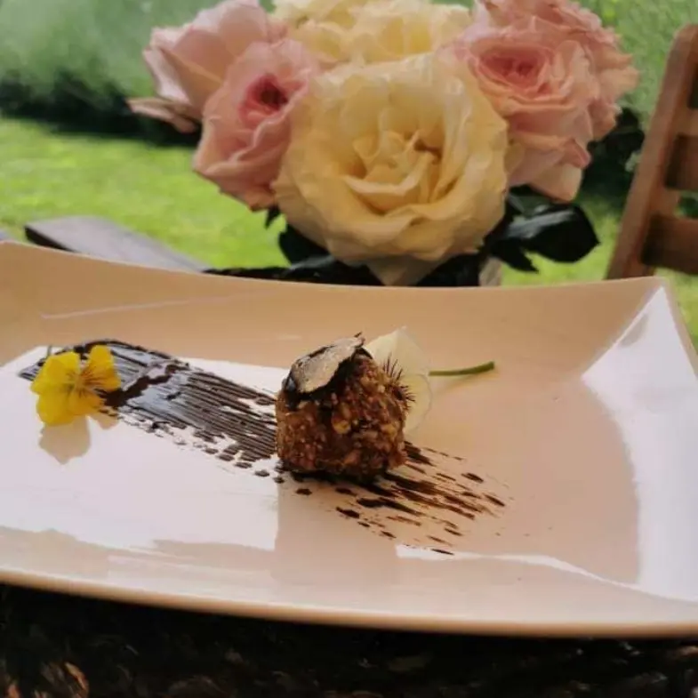 creation thumb for Almond ball with truffles