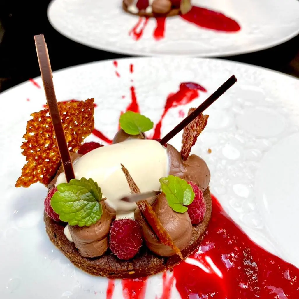 creation thumb for St Domingues pure-origin Chocolate and organic Raspberries 