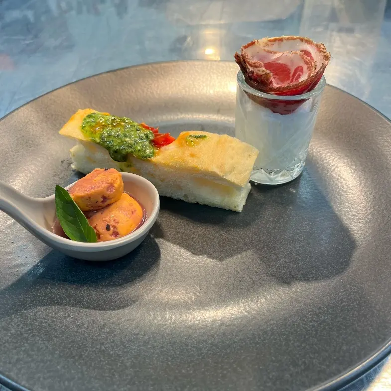 creation thumb for Tomato|Buratta Foam|Focaccia|Coppa from the house's own Landsch