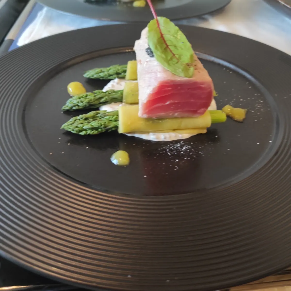creation thumb for Tuna/mango/asparagus
