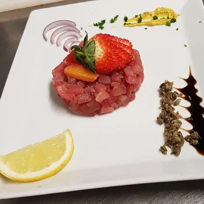 creation thumb for Tartar di tonno con agrumi e colori🐟🔪🇮🇹