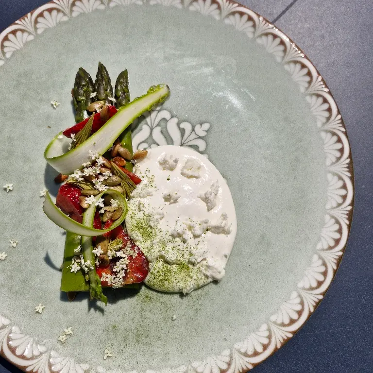 creation thumb for Asparagus, goat cheese, strawberry, elderflower, pines
