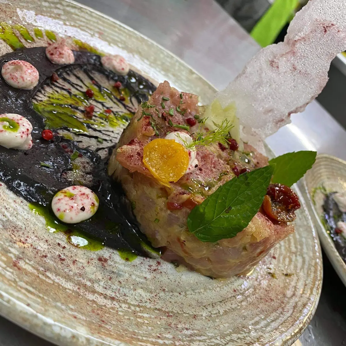 creation thumb for Yellow fin tuna tartare with black and white taramosalata