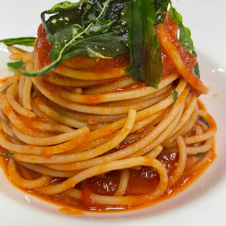 creation thumb for Spaghettoni pomodoro basilico 
