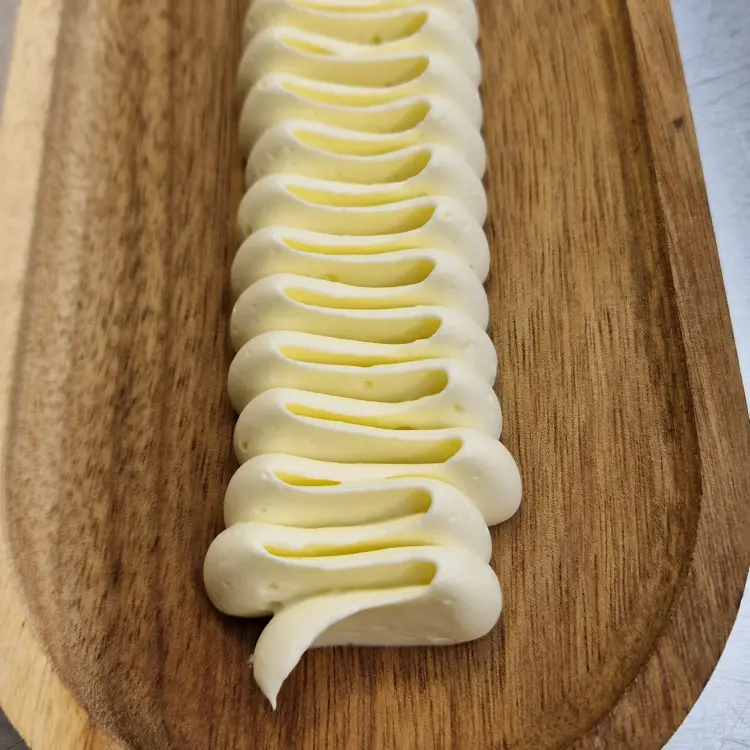 creation thumb for White Chocolate and Coconut Whipped Ganache