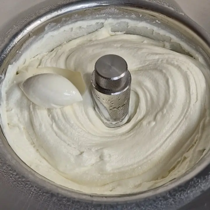 creation thumb for Lemon and Olive Oil Ice Cream