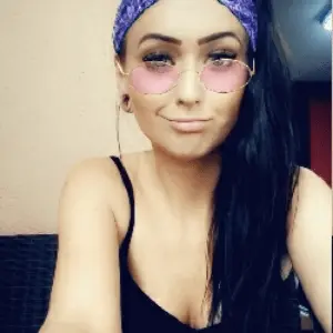 Izzy Stoa