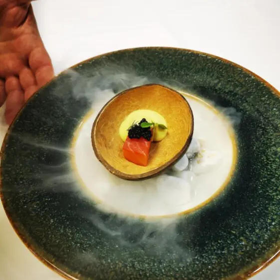 creation thumb for Gravlaks, kaviár, dill smoked mousse