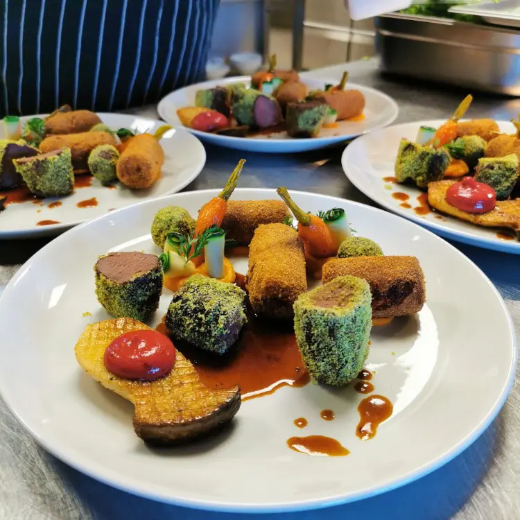creation thumb for Deer with oyster mushroom and Porto sauce