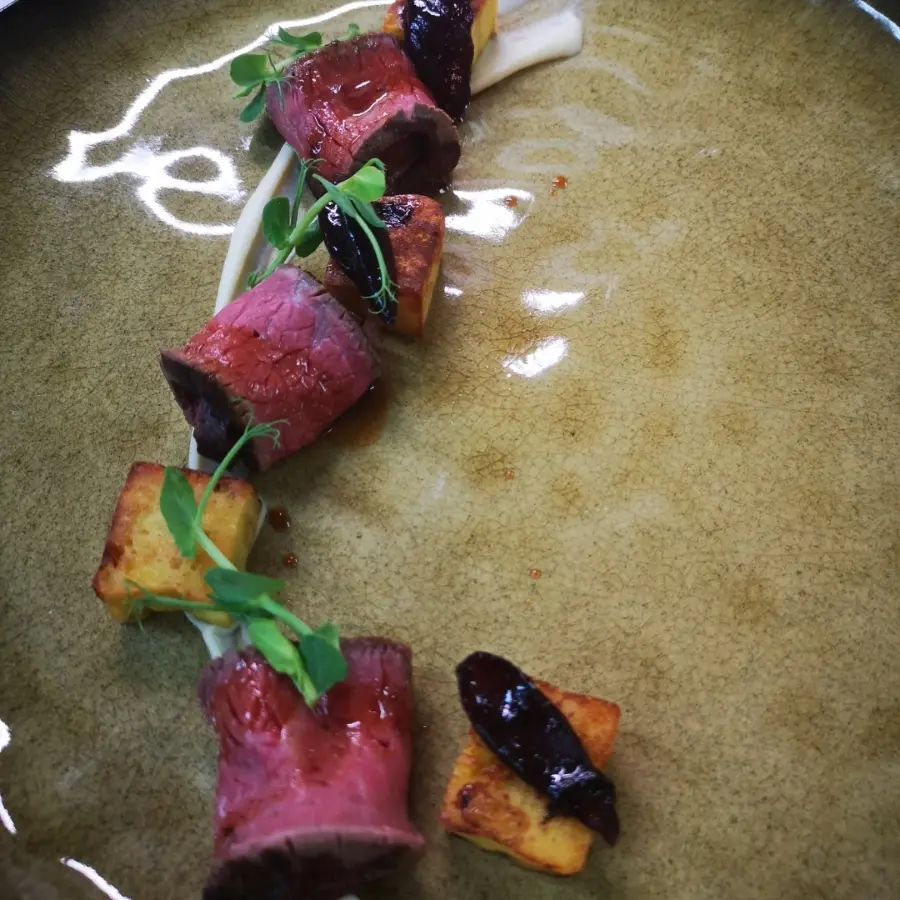 creation thumb for Beef | tropea onion | bread dumpling | celeriac cream