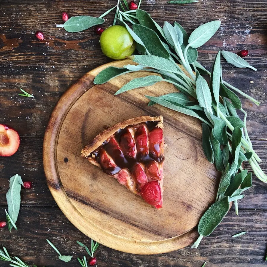 creation thumb for Almond pie