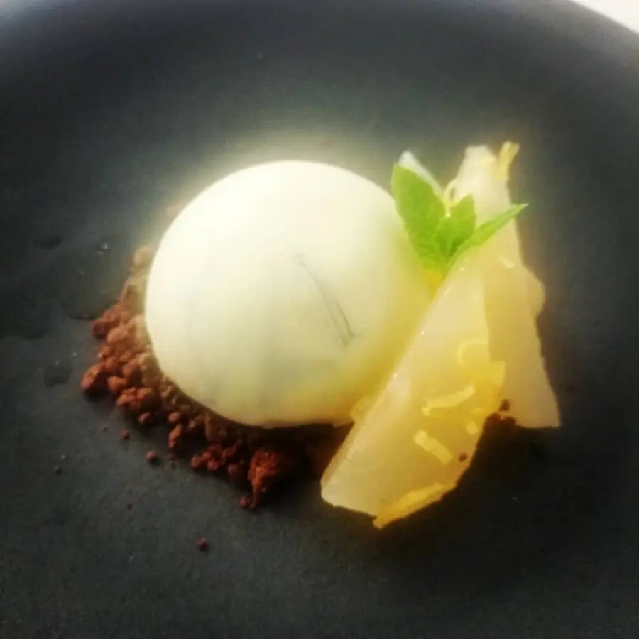 creation thumb for White chocolate, blue cheese, pear