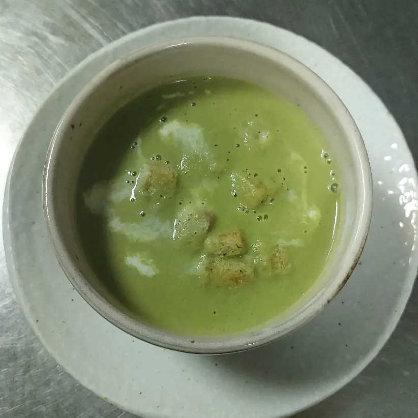 creation thumb for Creamy Asparagus Soup