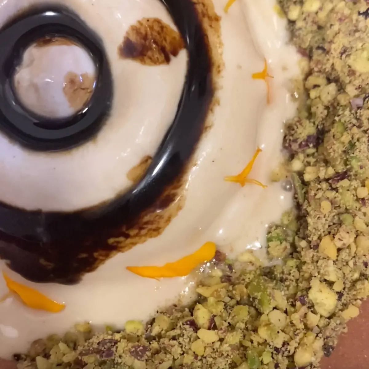 creation thumb for Tahini mit Granatapfelmelasse-Eis
