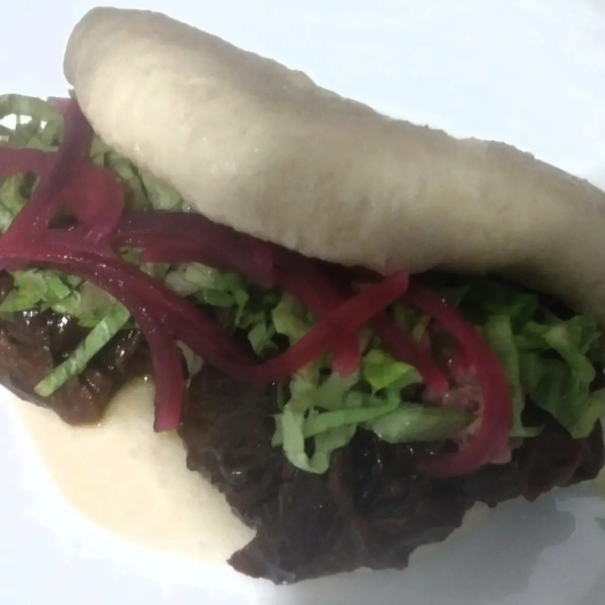 creation thumb for Pan bao+costilla de ternera+salsade sus jugos+encurtidos