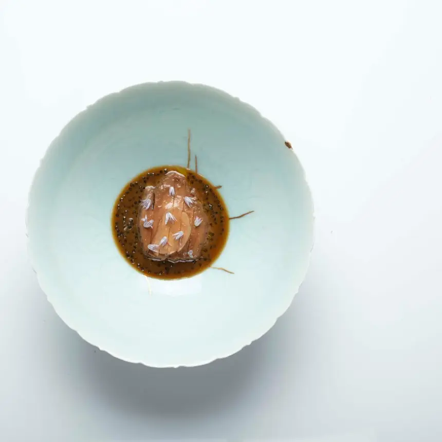 creation thumb for Abalone / Caviar / springonion jus 