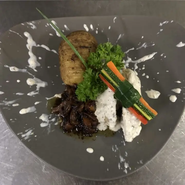 creation thumb for Braised chicken in white sauce