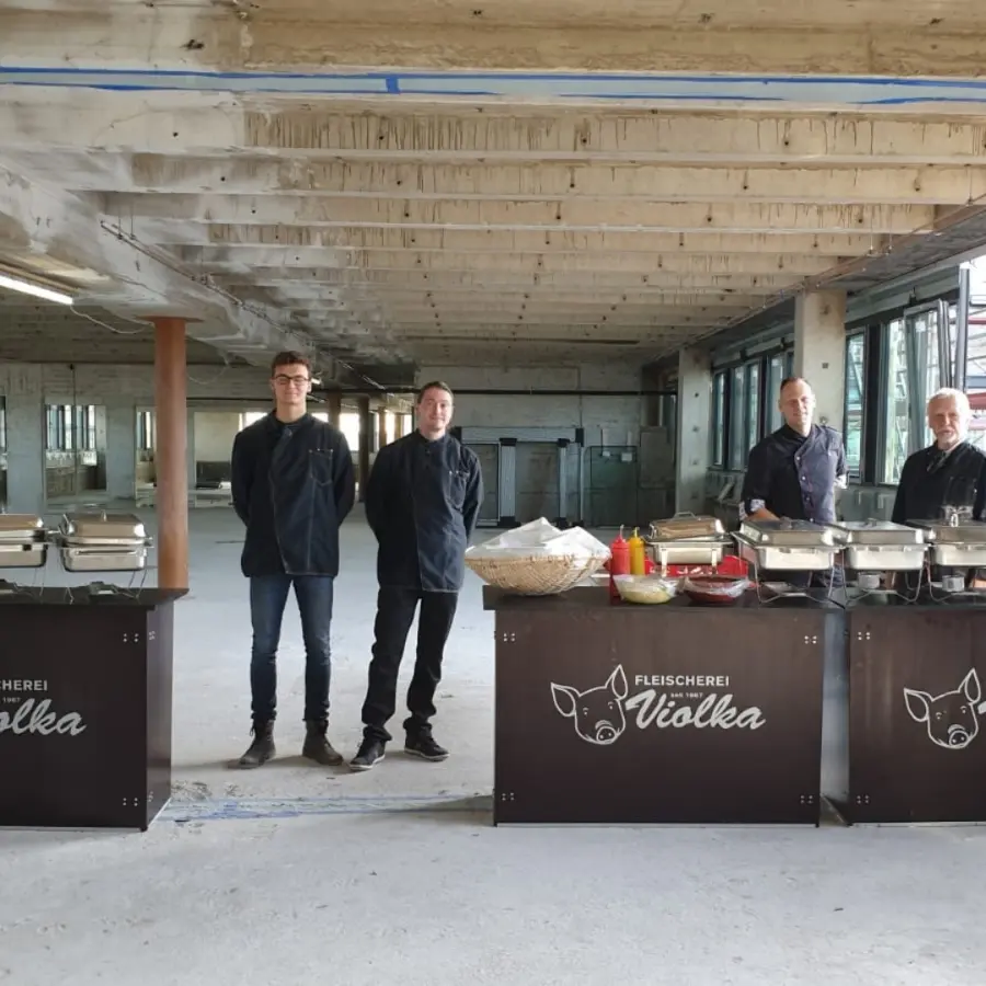 creation thumb for Baustellen Grillbuffet