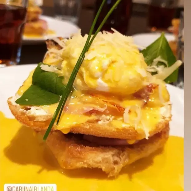 creation thumb for Classic Eggs  Benedict.