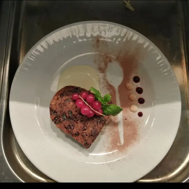 creation thumb for Christmas dessert.