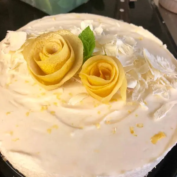 creation thumb for Cheesecake Cioccolato Bianco & Limone con croccante di mille foglie