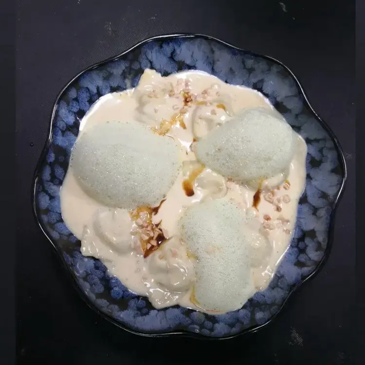 creation thumb for Lobster Ravioli with Creamy Bisque Sauce and Herb Foam