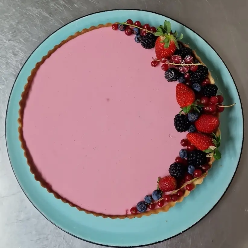 creation thumb for Panna cotta tart with fresh strawberries and forest fruits