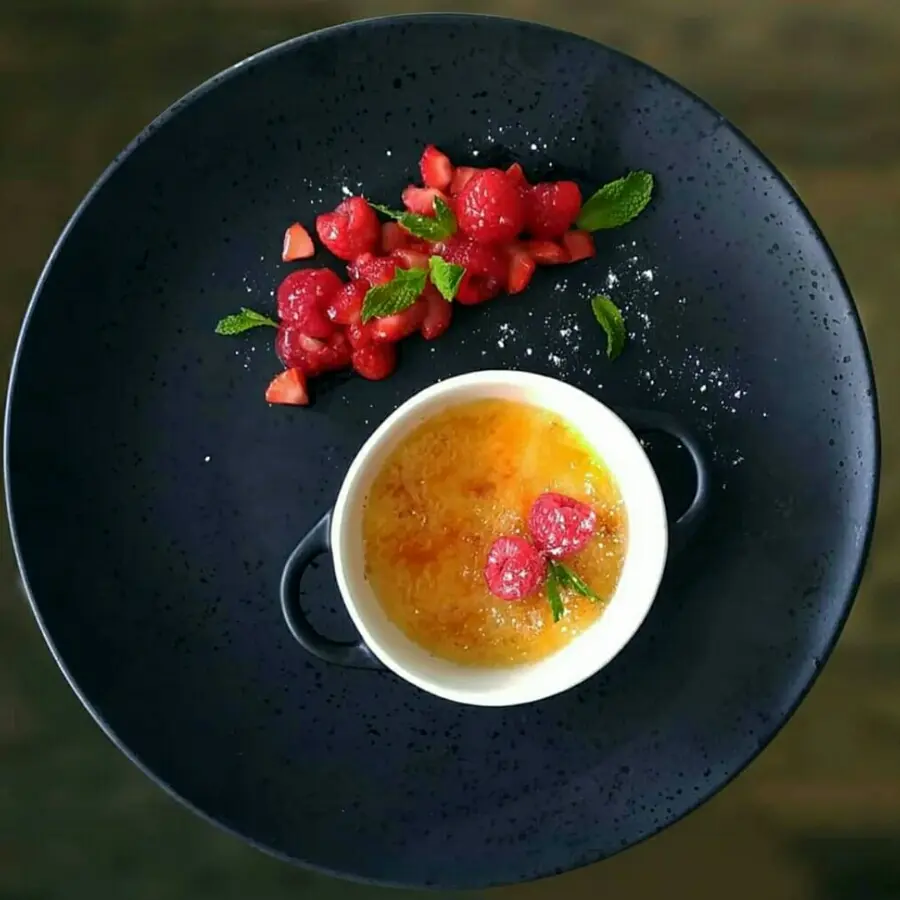 creation thumb for Cream Brulee and compote