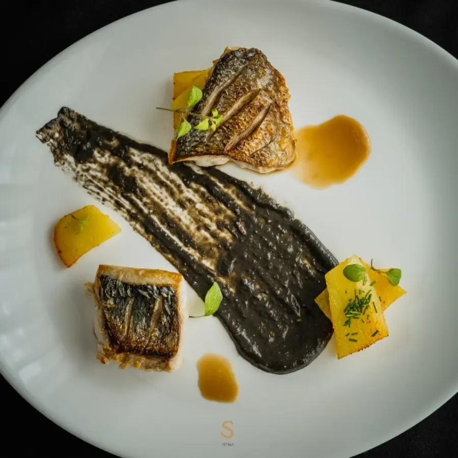 creation thumb for Anchoa de Banco / Papá a la Vainilla / Jugo de Jamón / Romesco negro 🤯💥