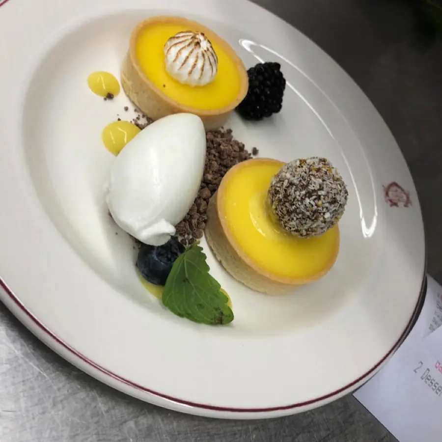 creation thumb for Lemon tart / coconut sorbet / chocolate