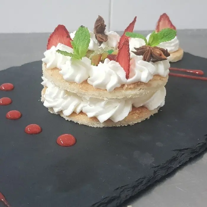 creation thumb for Sfoglia rapida panna puree di fragola