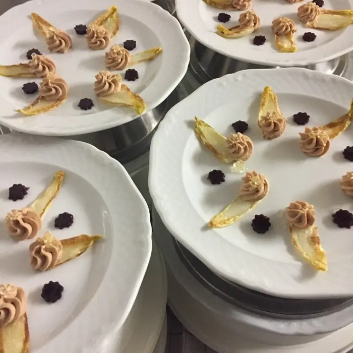 creation thumb for Foie grass (Mousse), Portweingelee, gebackene Chicoréespitzen
