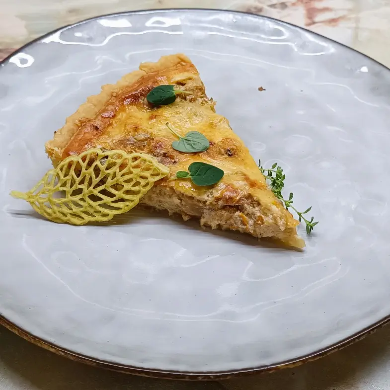 creation thumb for Quiche with chanterelles and gorgonzola