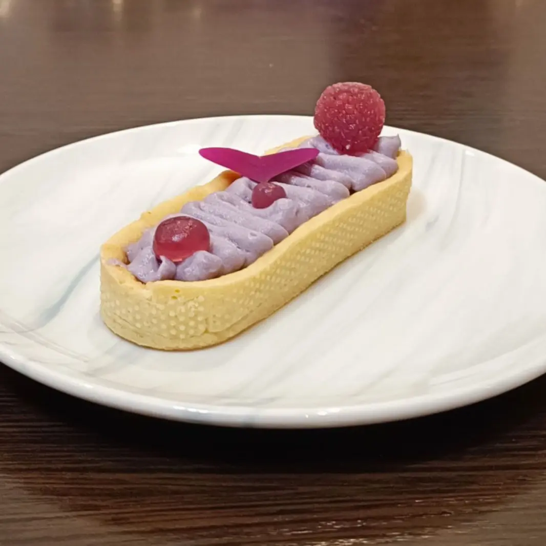 creation thumb for The Blackberry-violet dessert tartlet