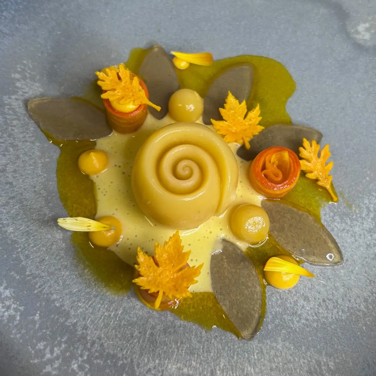 creation thumb for Yellow Monochrome – Chamomile, Yellow Tomato & Saffron