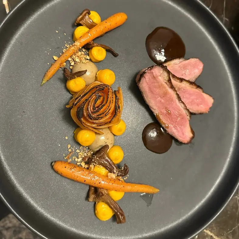 creation thumb for Sautierte Entenbrust mit Sherry-Jus, venezianischer Kalbsleb