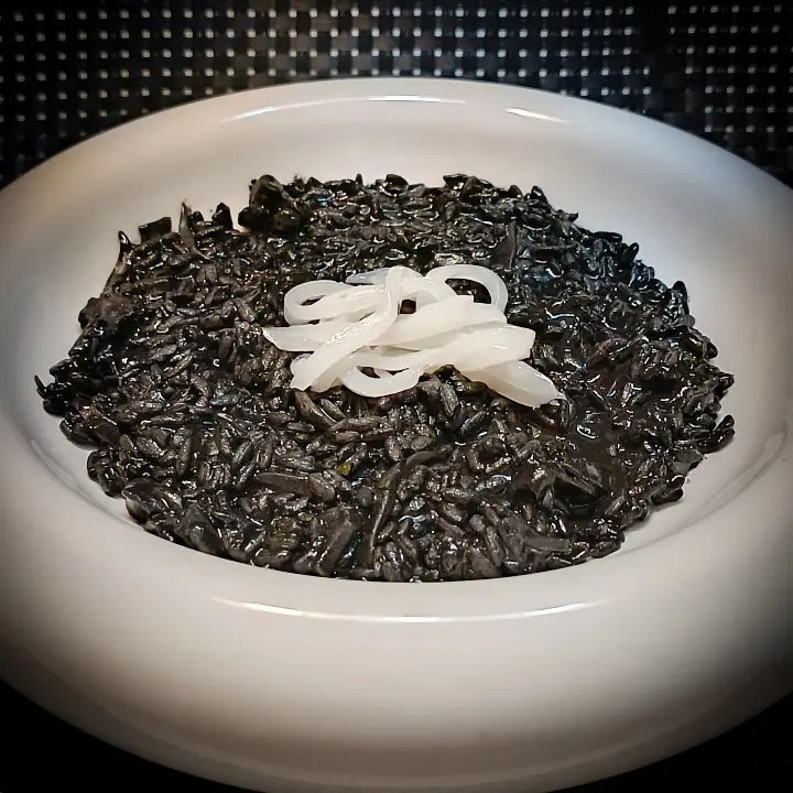 creation thumb for Cuttlefish Ink Risotto 🦑