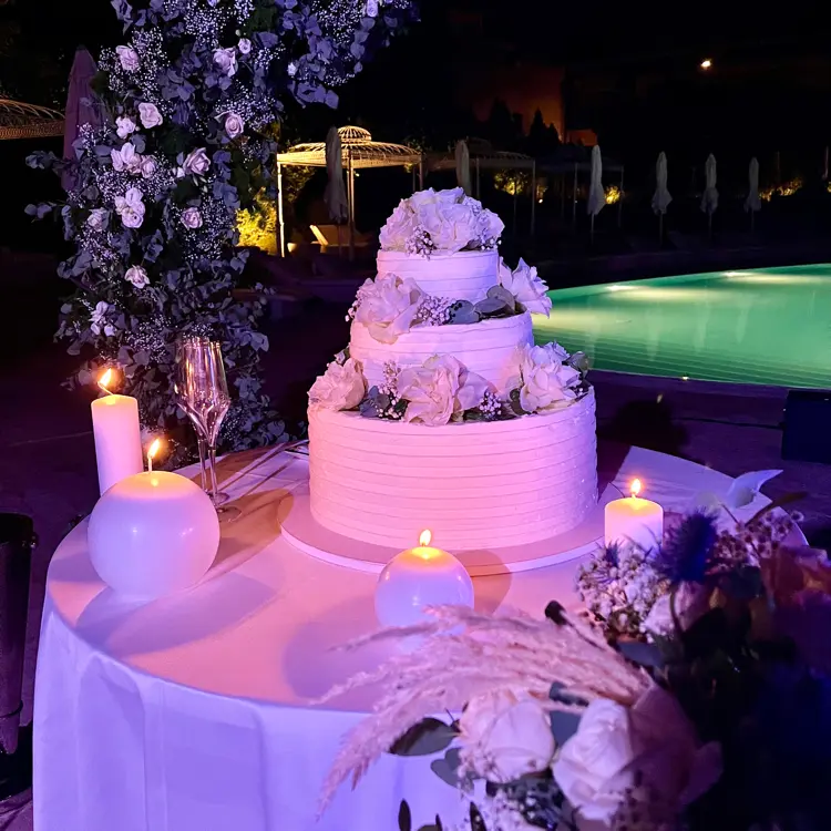 creation thumb for Wedding  cakes