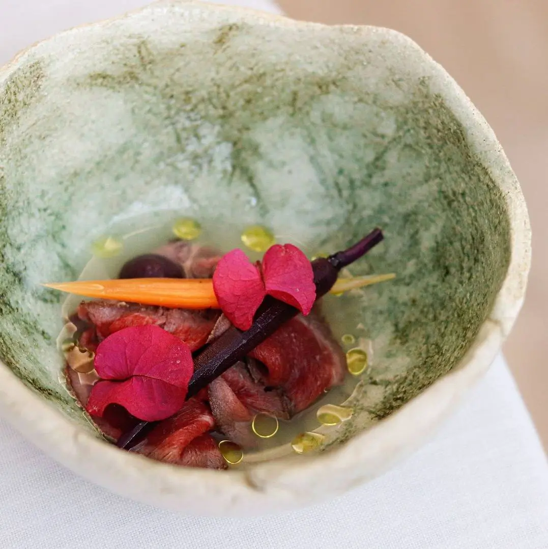 creation thumb for Roast beef with anchovies, kalamata olives and carrots